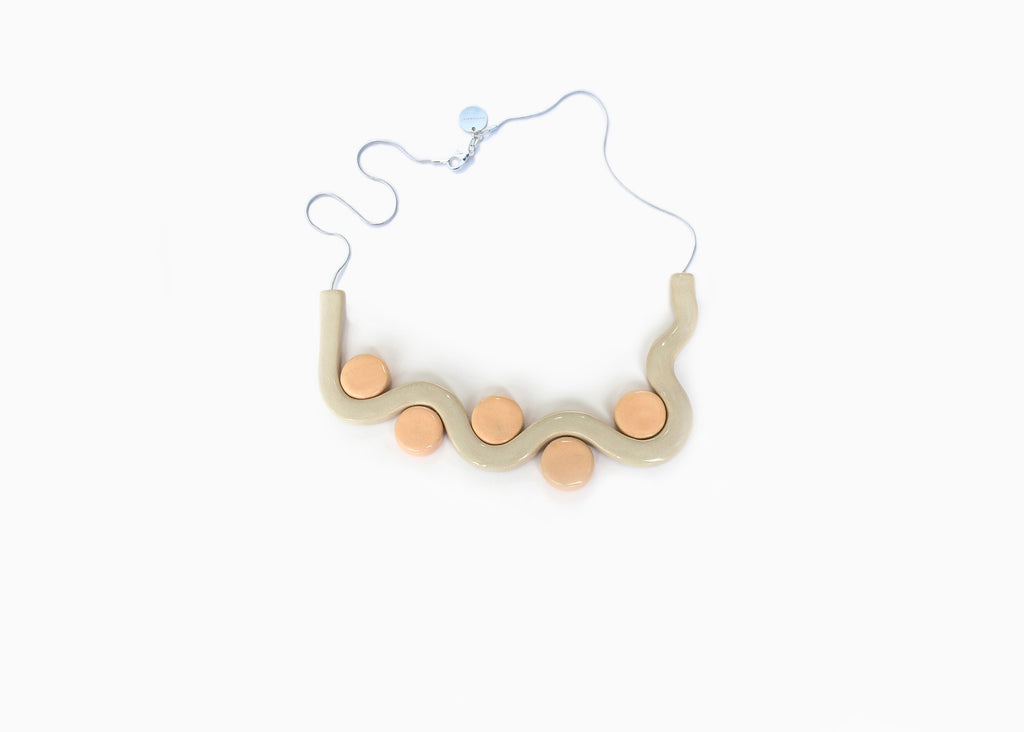 Biliki collar