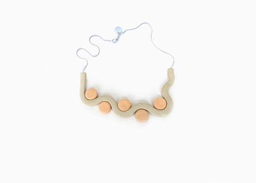 Biliki collar