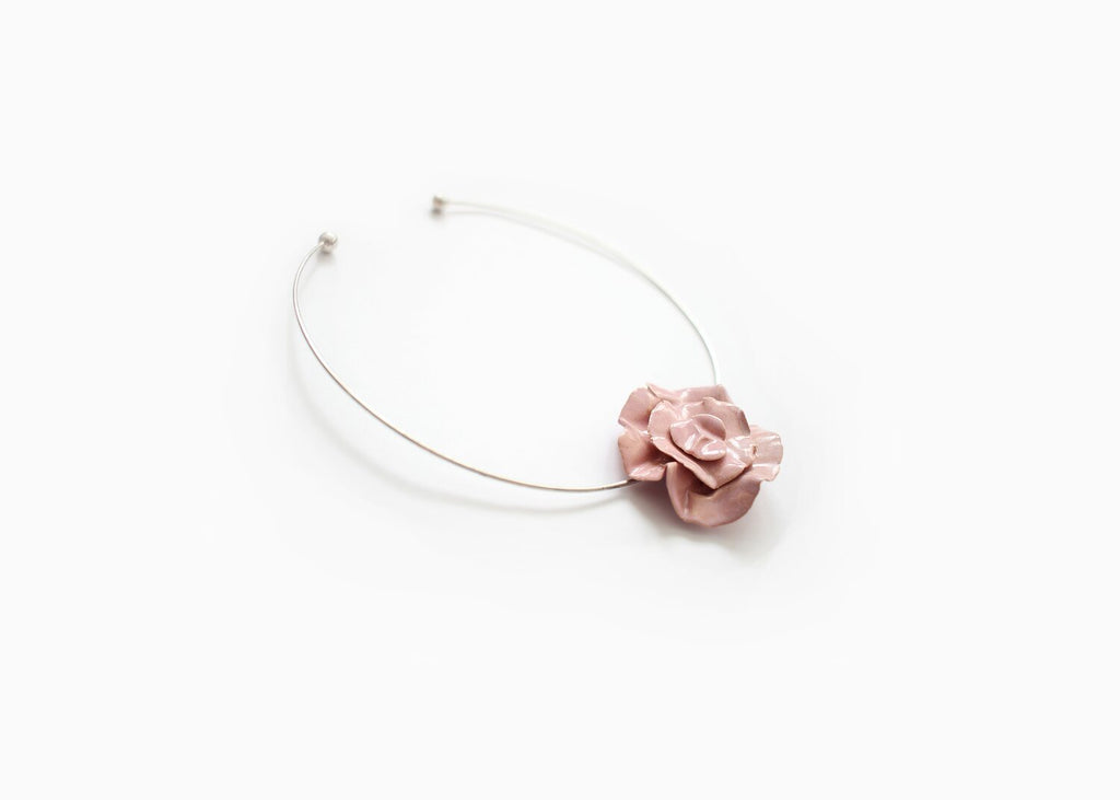 Collar Wardi rosa · vista 2